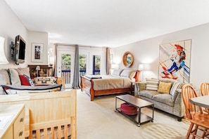 Interior - Budget-friendly Studio Near Alyeska Lifts (Girdwood)
