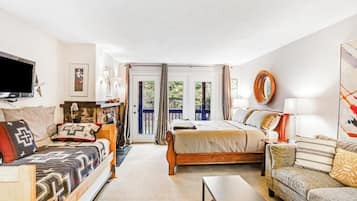 Apartment (0 Bedroom) | Interior