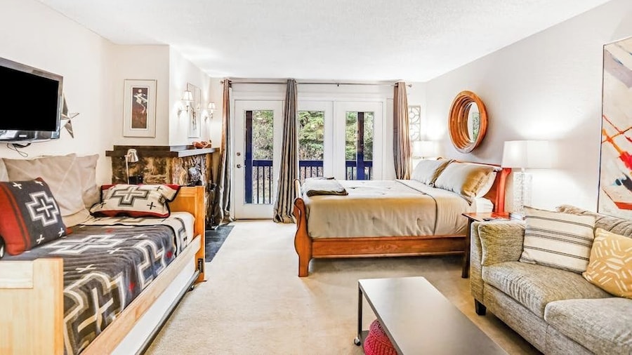Budget-friendly Studio Near Alyeska Lifts
