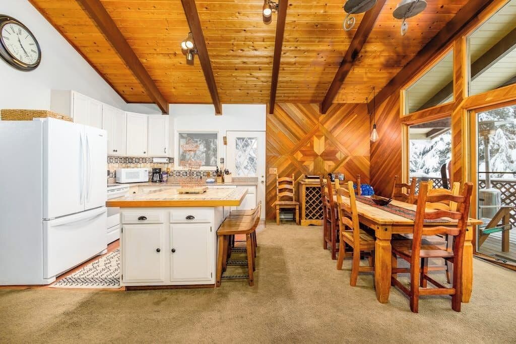 Chalet (4 Bedrooms) | Interior