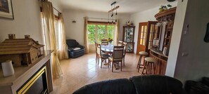Living area - Vrbo Property (Ourém)