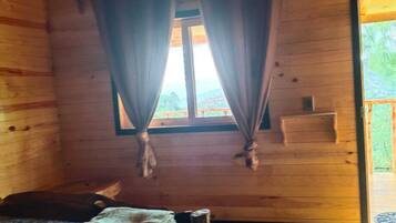 Classic Cabin, Balcony, Valley View