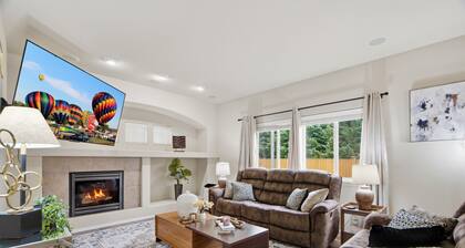 Perfect 4-bedroom house with full bath on main floor in welcoming Marysville