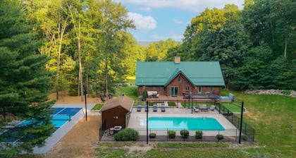 Pine Mountain Lodge - Pool - Pickleball