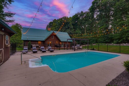 Pine Mountain Lodge - Pool - Pickleball