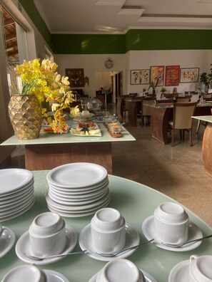 Free daily cooked-to-order breakfast