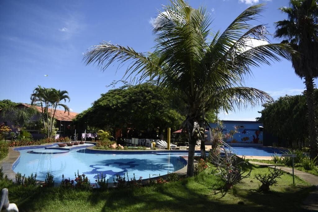 Chambre Double, vue jardin | Piscine