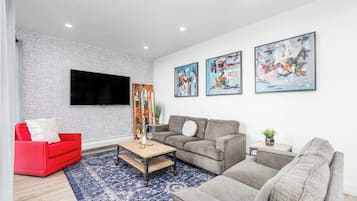 Villa (2 Bedrooms) | Front of property