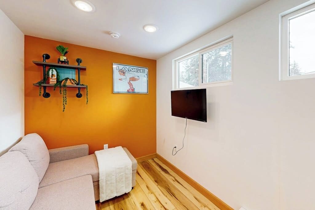 House (1 Bedroom) | Interior