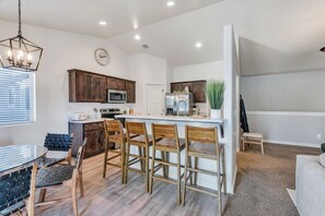 Dining - Sundance-Park City Basecamp | Heber | Sleeps 16 (Heber City)