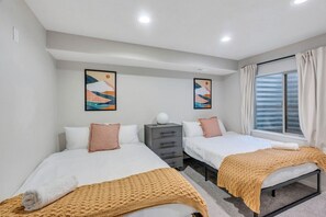 Desk, WiFi - Sundance-Park City Basecamp | Heber | Sleeps 16 (Heber City)