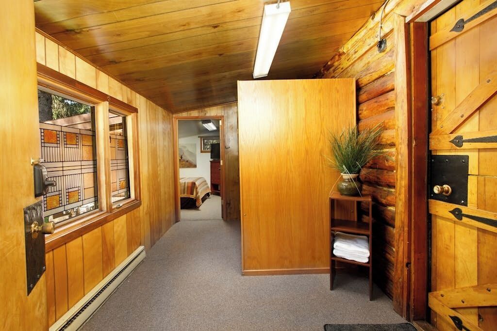 Chalet (1 Bedroom) | Interior