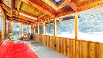 Chalet (1 Bedroom) | Interior