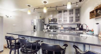 Dog-friendly Ski-in/out Condo at Mt. Alyeska Base