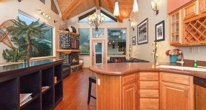 Contemporary Girdwood Townhome Across From Alyeska