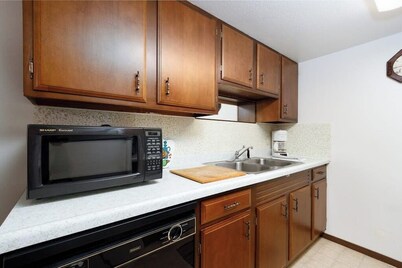 Downtown Girdwood Condo Close to Everything