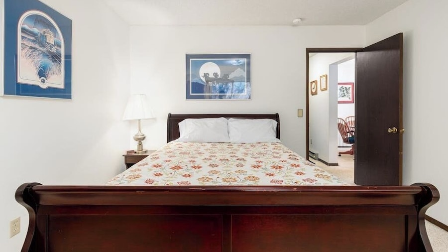 Downtown Girdwood Condo Close to Everything