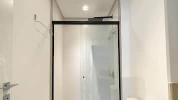 Studio | Bathroom