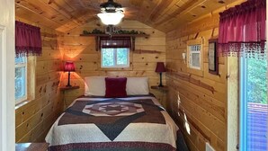 Travel cot, WiFi, bed sheets