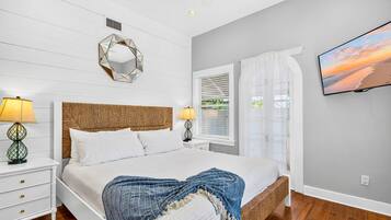 4 habitaciones, escritorio, tabla de planchar con plancha y wifi
