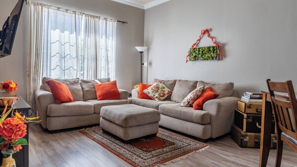 Ritz Del Rio By Avantstay Single-level + Bbq Patio + Outdoor Tv Quiet Cul-de-sac - San Miguel, CA