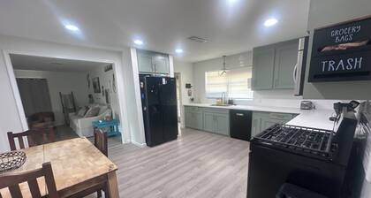 Classic Brick Charm Meets Modern Comfort with a touch of country 3Bd in Westlake