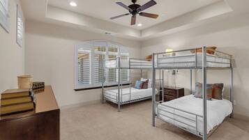 Casa (Multiple Bedrooms) | Interior
