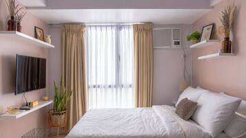 Free WiFi, bed sheets