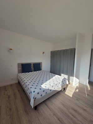 Internet, bed sheets - 130-square-meter Villa in Montalivet, 4 bedrooms, near the ocean (Vensac)