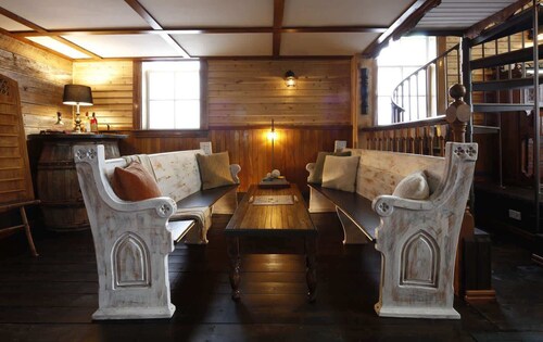 Relaxation & Billard | Jones Brook Cottage