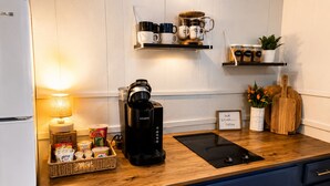 Unclassified image, 4 of 14, button