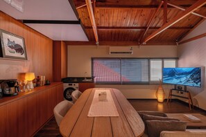 Dining - The Cozy Hideout: Studio Inside a Charming Cafe (Cau Ong Lanh)