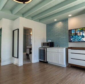 Basic Double Room | Interior