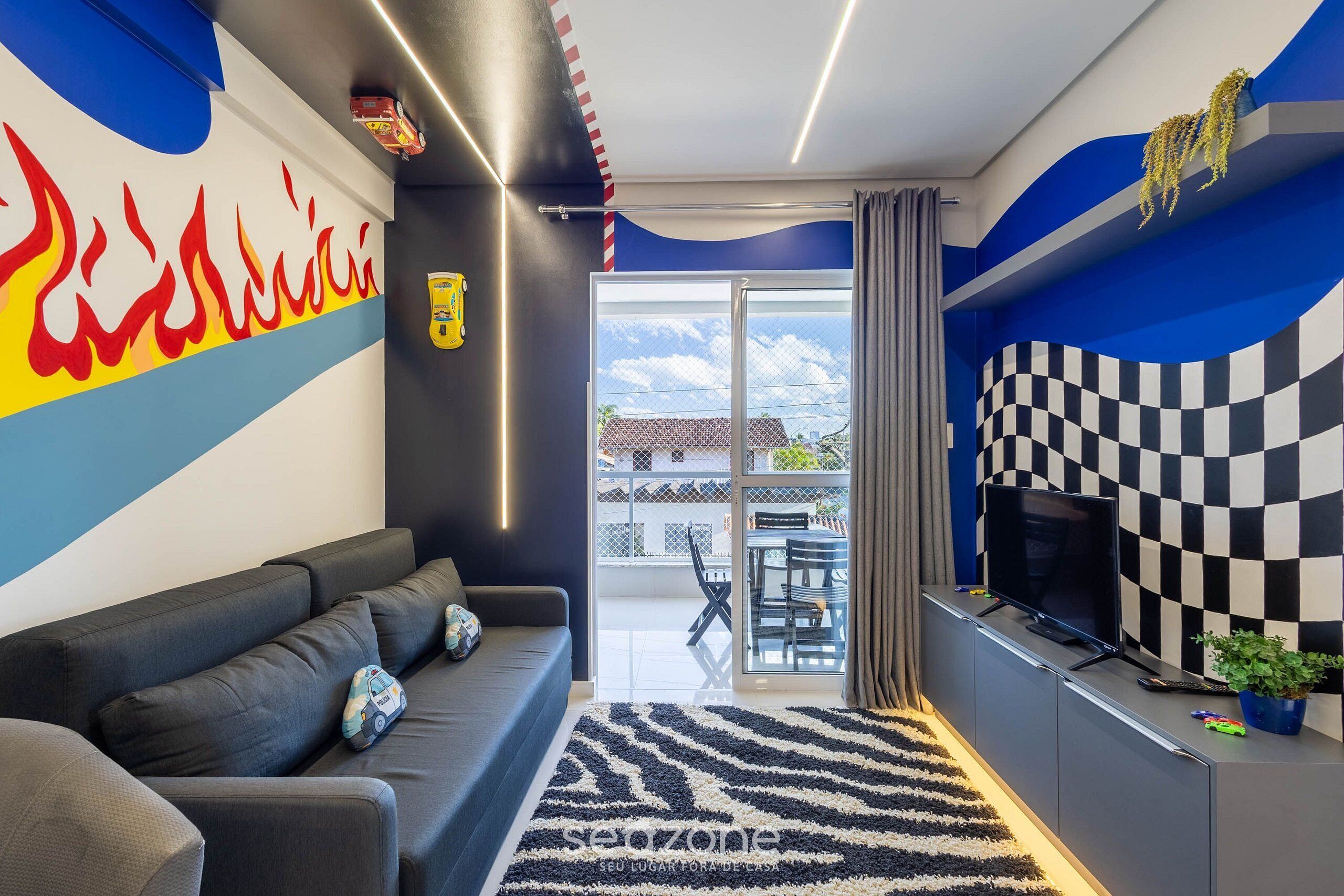 Basic Apartment | Living area | 40-inch TV with digital channels