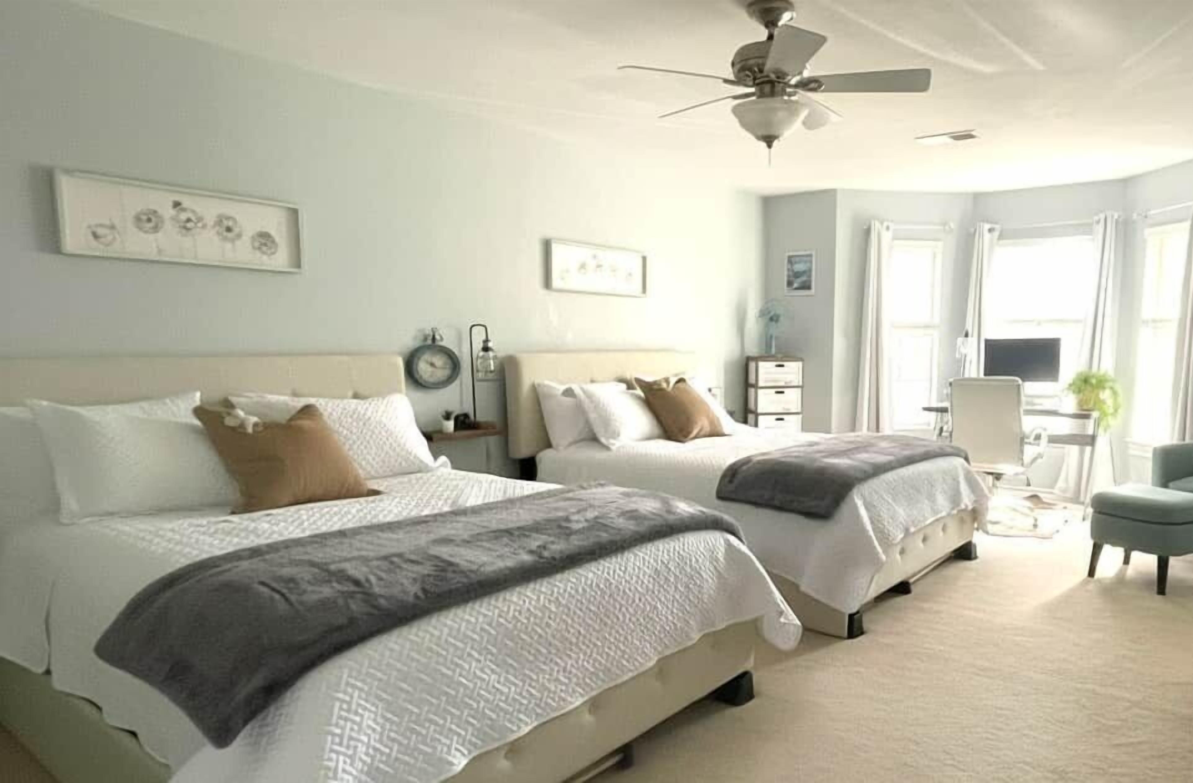 Iron/ironing board, WiFi, bed sheets