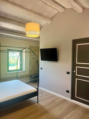 WiFi, bed sheets - A wonderful B&B just a stone's throw from the city, nestled in a peaceful, natural setting (Marche)