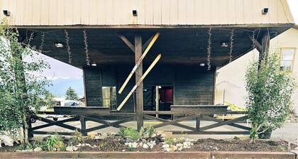 Eagle Nest Inn & Apartments