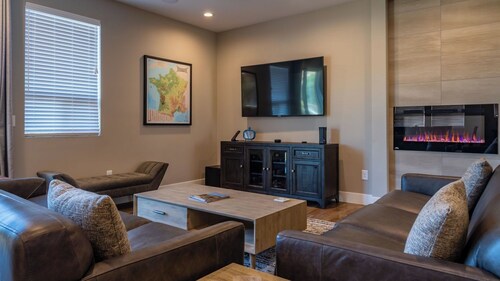 Westside Riley House by Avantstay BBQ Deck + Game Lounge Wine Country