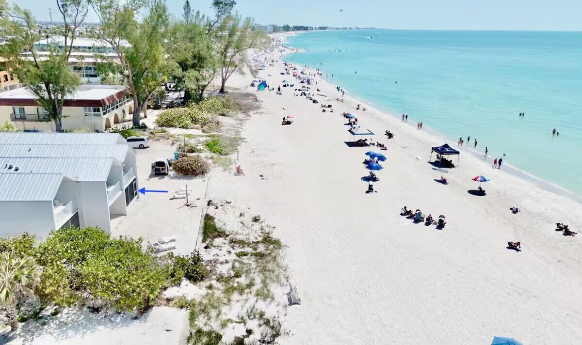 Sun loungers, beach towels
