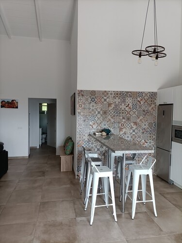 CR LOS OLIVOS