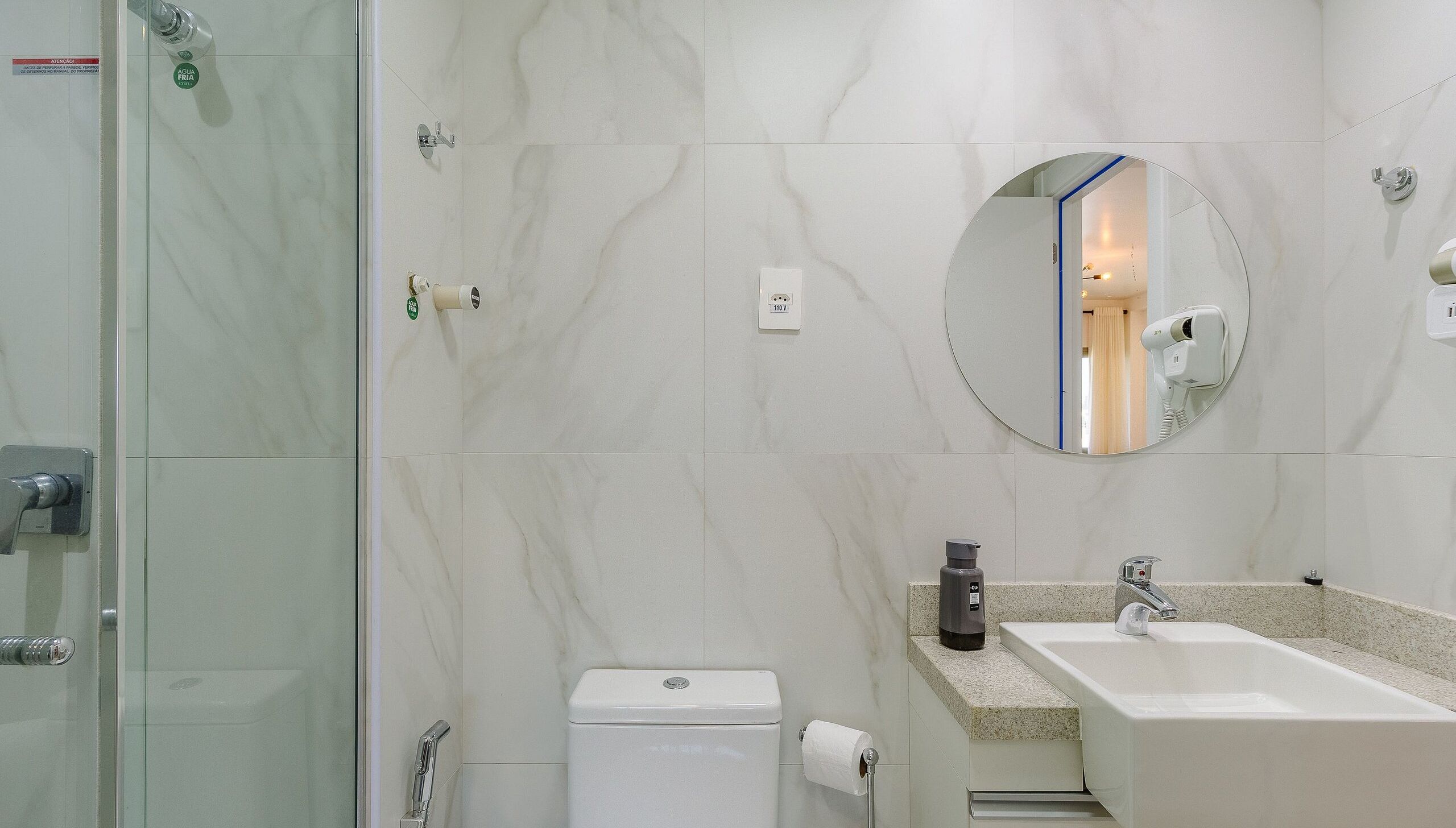 Apartamento básico | Banheiro