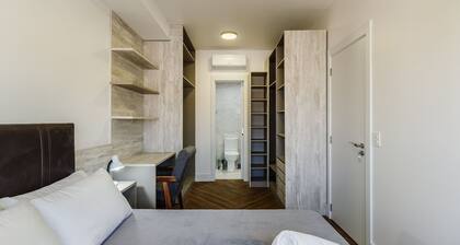 Charming Apt w/ BBQ & Garag POA Air1407