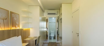 Apt w/ Barbecue and Garage in POA Air0605