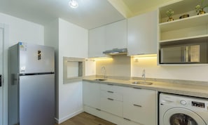 Basic Apartment | Private kitchen