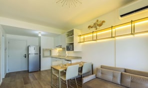 Basic Apartment | Interior