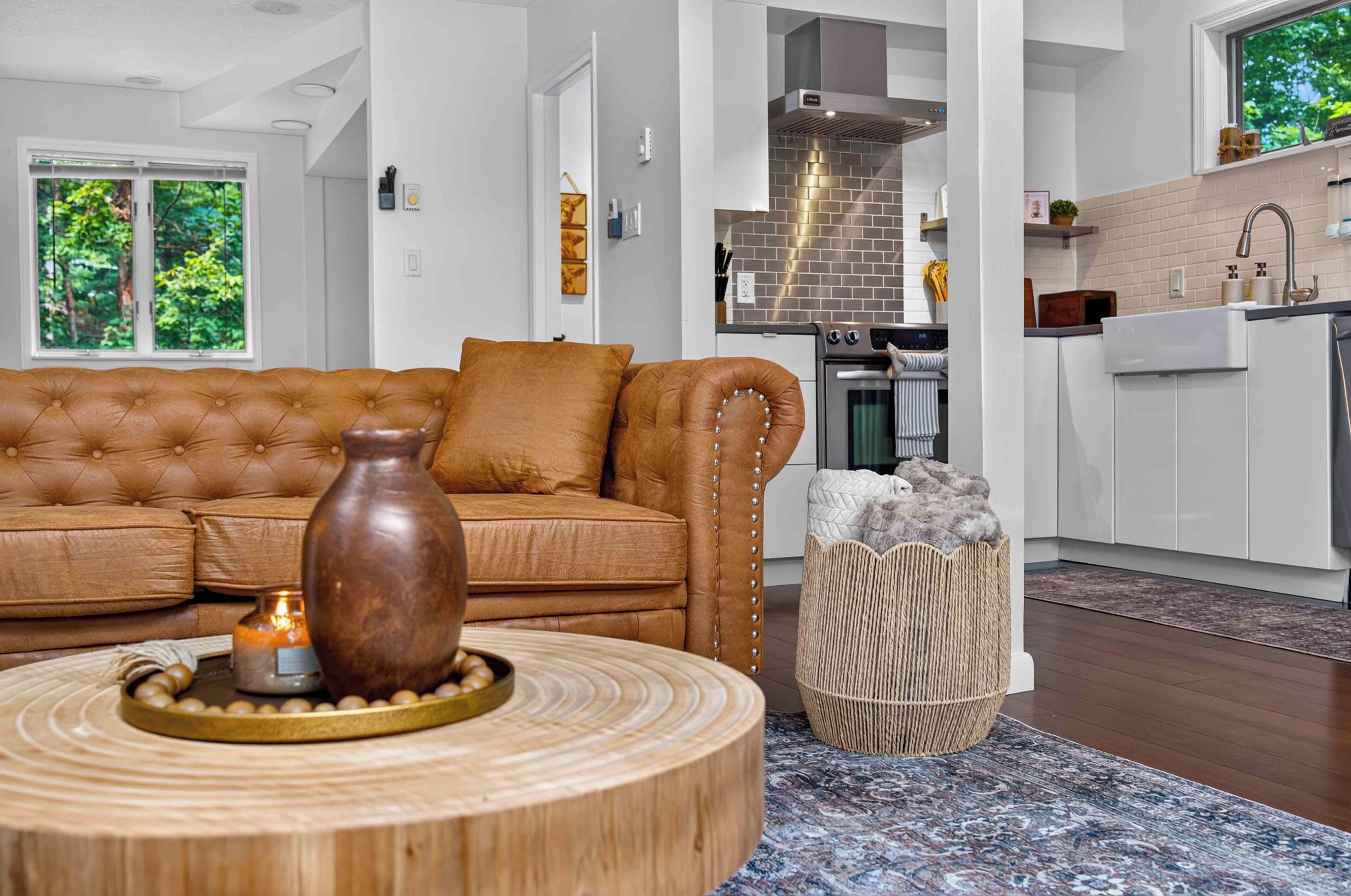 Smart TV, fireplace, video games