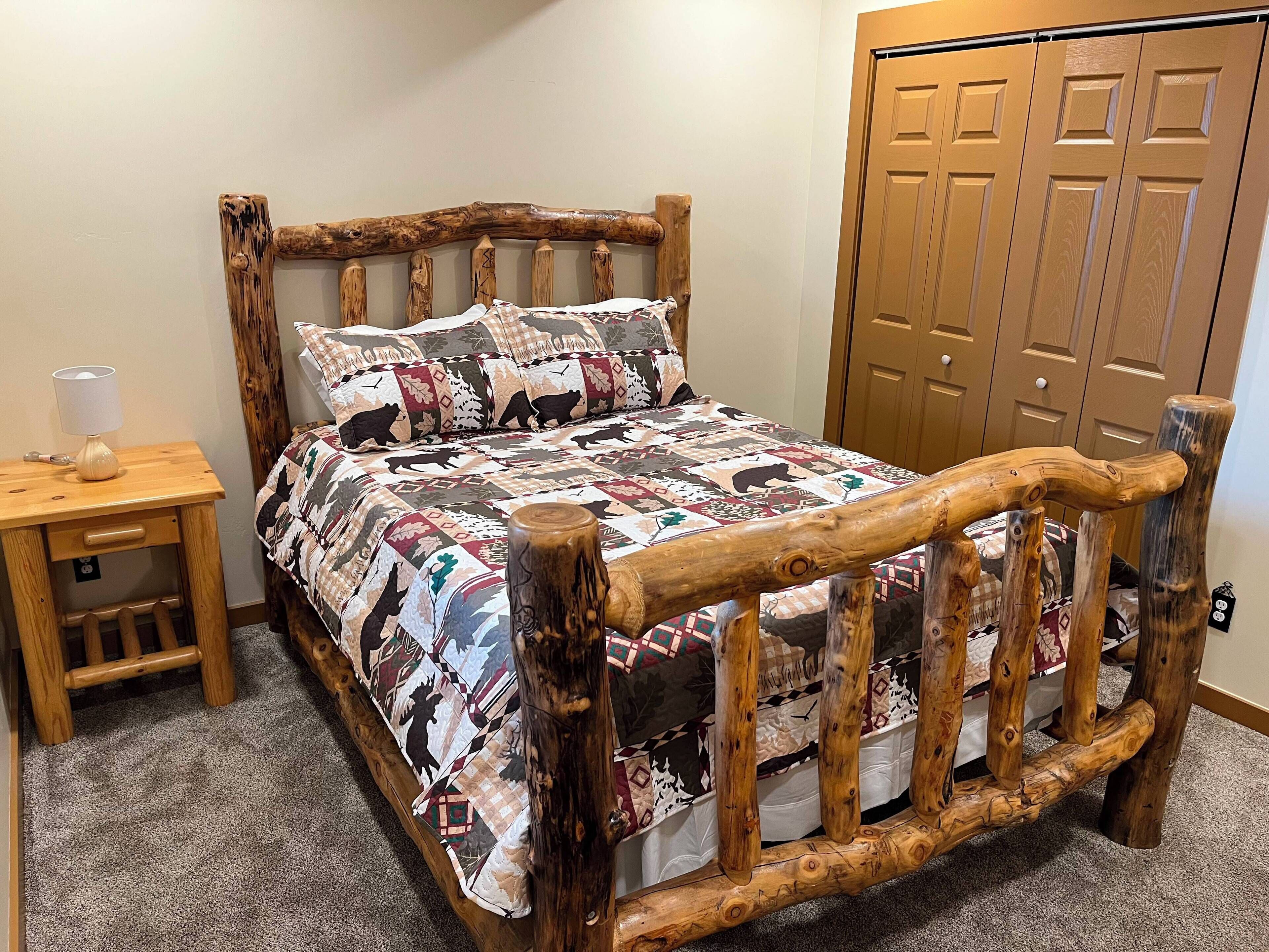 8 bedrooms, WiFi, bed sheets
