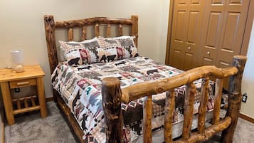 8 bedrooms, WiFi, bed sheets