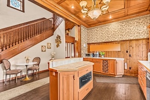 Private kitchen - The Wildflower Hotel (Westcliffe)