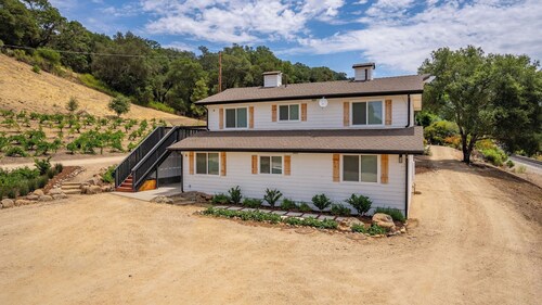 Stampede Loft by Avantstay Western Loft + Acreage Access Near SLO & the Central Coast